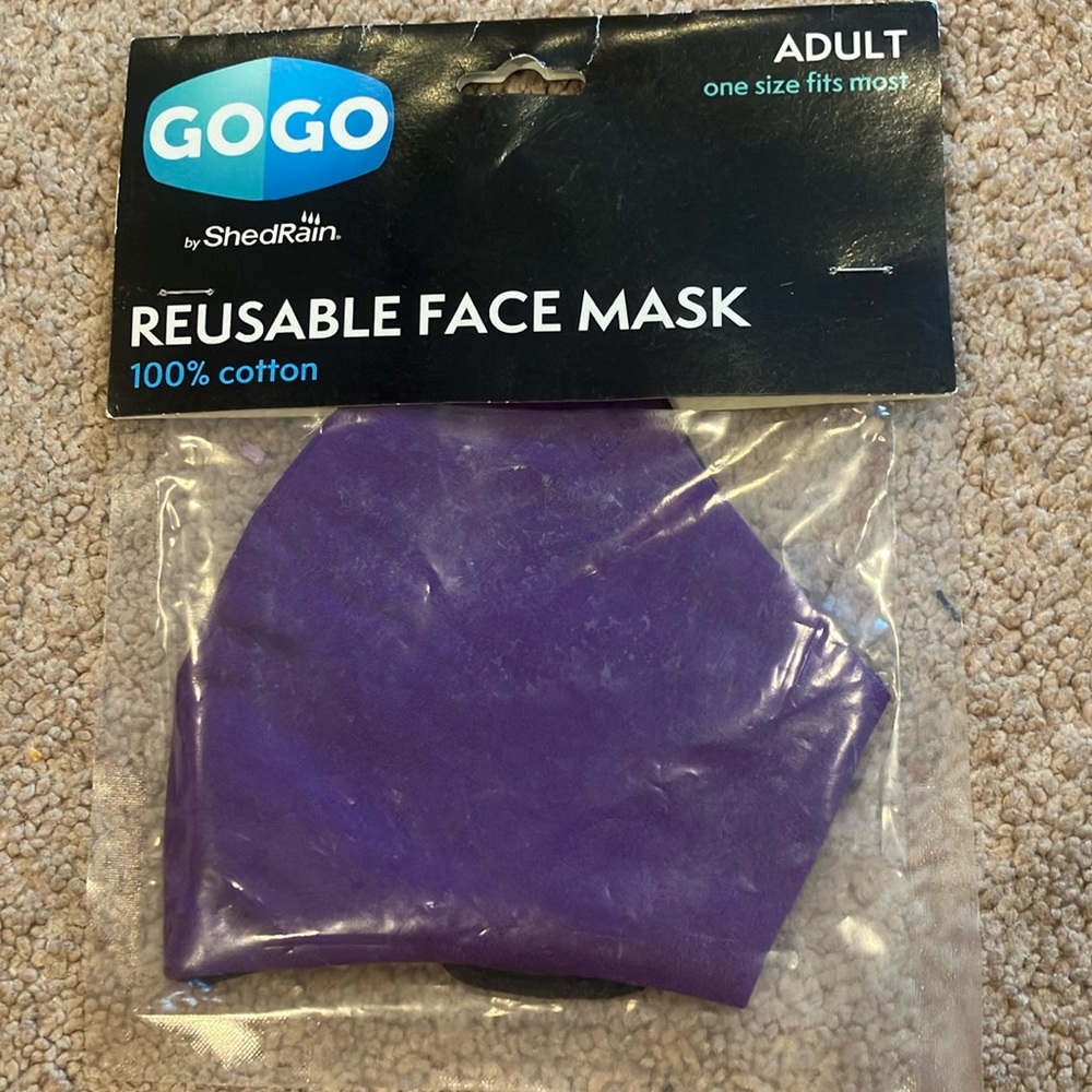 GoGo face mask NWT